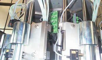 LAEL FEEDING SYSTEM (Packaging technology) Quick and flexible format adjustment with absolute freedom from lubrication at lower costs - implemented