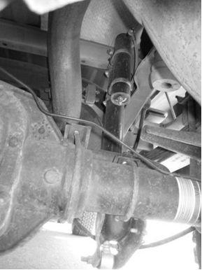 Tighten the hose clamps sufficiently to prevent the reservoir from slipping, but loose enough to allow for small subsequent adjustments of position.