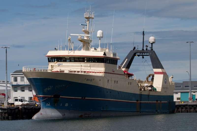 HFO Carriage as Fuel Image Source: ShipSpotting 4 Figure 4. The Danish-flagged Steffen C trawler in Reykjavik in June 2009.