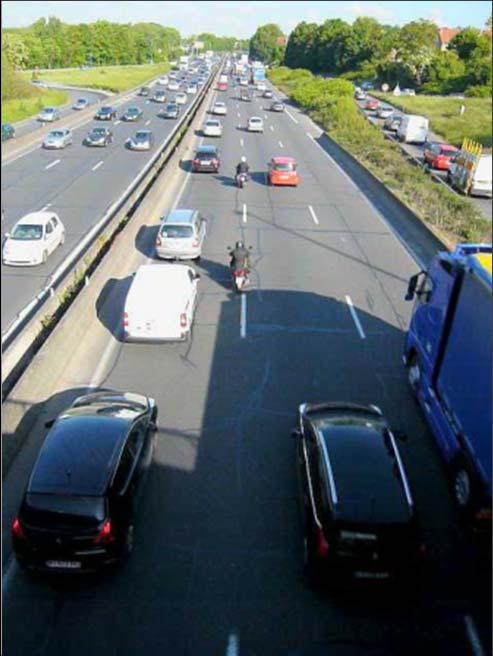 Accidentology analysis Accident conditions Last accident case was observed in France, 2014, a motorcyclist drive on highway between the left and the central lanes when he hurts a private car, falls