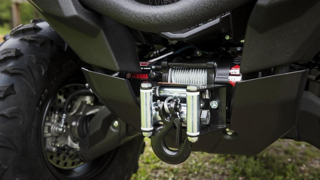 The Kodiak 700 has a handlebar mounted mechanical lever for quick and effective switching between 2WD and 4WD, allowing you to choose the right option to suit the terrain and surface conditions.