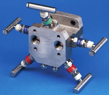 Lightweight and compact 5 valve manifolds designed for direct mounting to differential pressure transmitters for pressures to 6000 psig (414 barg) Features Direct mounting compact design requires