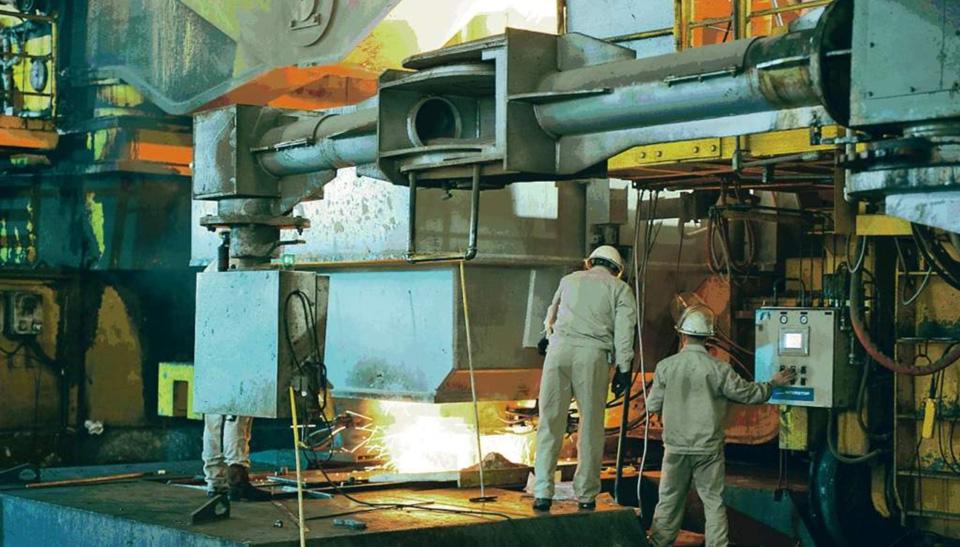 Fitting steel and green into the same sentence Within one year, SKF help Baosteel by reconditioning of 1,000 concaster rolls, 24,000 caster bearings