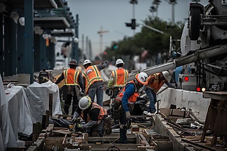 Construction Progress Ongoing Construction Activities thru September Centinela Avenue to 4th Street Traffic signal, street light, and train control