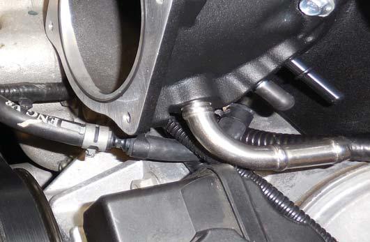 tool. When verifi ed, reinstall the fuel line locking clip.