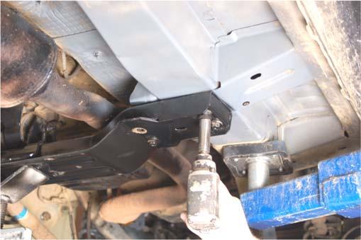 Reinstall the sway bar links on the axle using the factory hardware. Tighten using a 15mm & 18mm socket / wrench. 30.