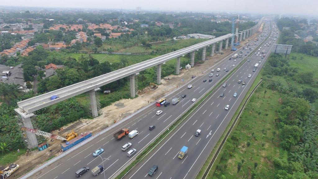 Light Rapid Transit Cibubur - Cawang The first construction in Indonesia which using the U-Shape Girder Structure.