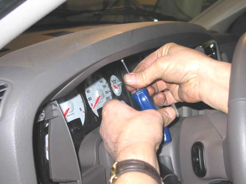 SWITCH INSTALL (Required if using main toggle switch) If you wish to use an optional shifter mounted switch skip this step. See pages 17 to 18 for shifter switch install.