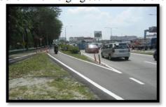 exclusive motorcycle lane safely. Figure 2.2 and Figure 2.3show the merging section at the exclusive motorcycle lane. Figure 2.5 : Design of Motorcycle (less than 150 c.