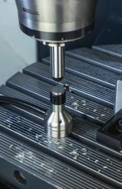 The precision measuring mechanism reliably measures tool lengths and tool radii. It also measures individual cutting edges and detects tool breakage.