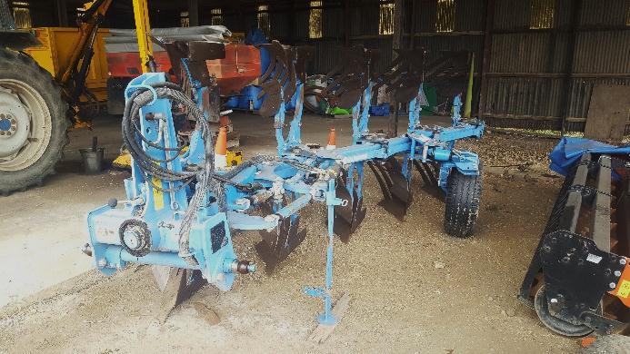 Farm Machinery & Effects 2011 LEMKEN Euro 7 Mounted Plough variwidth, 5 furrow (4 + 1) slatted bodies BS40 c/w hard faced points, DI skimmers, pin adjustable, depth and transport wheel,sword coulters