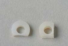 supplied. The 2mm-thick ones have a cut-out on one side. The 3mm-thick ones have cut-outs on two sides.