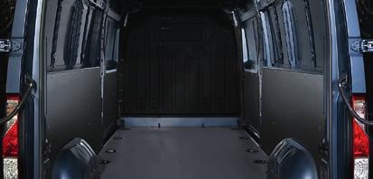Movano can aso be specified with 270 opening rear doors, with or without windows. The wider opening, standard 1270mm* siding side-access door means a Euro paet can now be oaded sideways.
