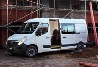 Features incude: Switchabe A-Whee Drive system 65mm increased ground cearance Standard servicing requirements through the Vauxha retai network Parce Deivery The Movano parce van has been ergonomicay