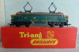 01X 00 Locomotives - Tri-ang Tri-ang R54 Trans-Continental 4-6-2 Tender Loco., black (un-named, of the 'Hiawatha' type). No. T.R. 2335.