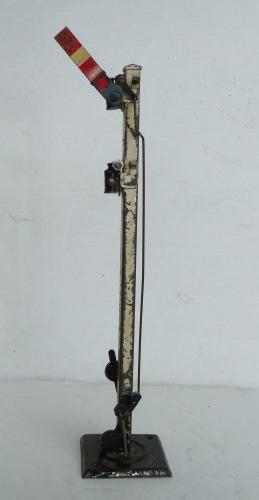 421 0-gauge Accessories - Bassett-Lowke. Bassett-Lowke Single-arm Signal 'Home'.