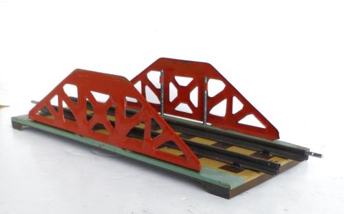 1.431 Other 0-gauge Accessories - U.K. Mettoy Girder Bridge, single 2-rail 'clockwork' track.