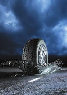 9m NEW TYRE 8mm tread depth 37.8m WORN TYRE 1.6mm tread depth 1238 GOOD TREAD DEPTH AND THE CORRECT PRESSURE KEEP YOU SAFER IN THE WET!