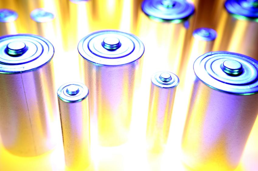Batteries: Stored Energy Discussion Questions: 1) How is energy stored in a battery?