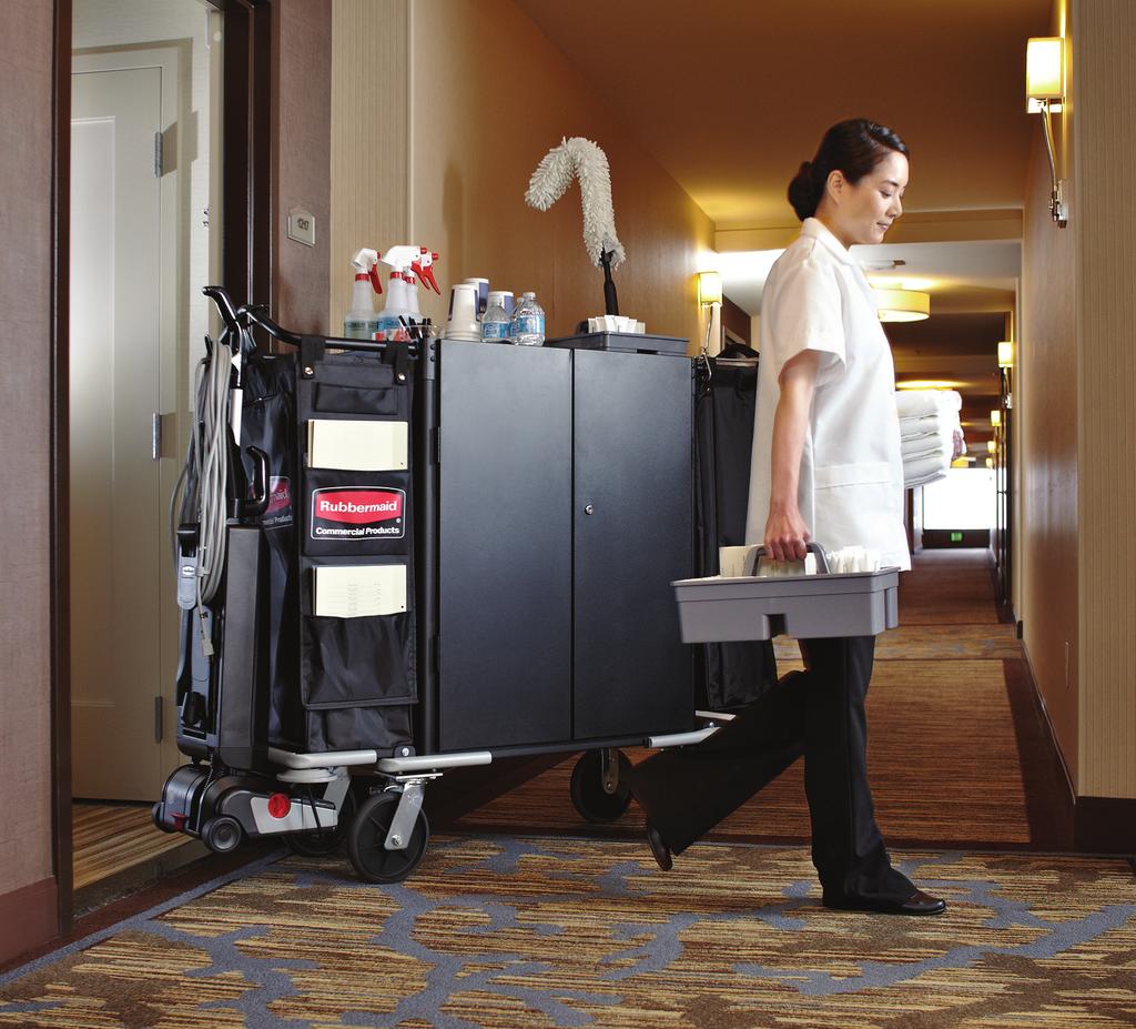 HOUSEKEEPING CARTS S M A RT DES IG