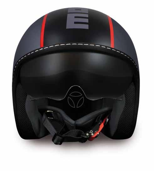 BLADE TECHNICAL FEATURES ABS full jet shell in two sizes Real stitching with technical border Dark sun visor Inner padding
