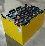 Rectifier/Charger Unit Inverter Unit b) Battery: Stored energy source; Heavy industry battery for standby power service; Must have sufficient capacity to provide power to inverter to sustain critical
