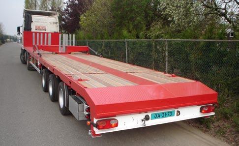 120 kg Large range of applications The ultra-light construction of these trailers in combination with a wide range of options, such as wheelcorns, drive-on ramps, twistlocks, lifting platforms,
