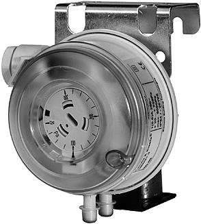 s 1 552 Differential Pressure Switch QBM81- for air and nonaggressive gases For ventilation and air conditioning plants To monitor air filters, air flow, fan belts To monitor pressure in clean rooms,
