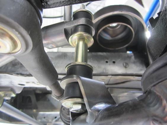 the end links snug to the lower control arm