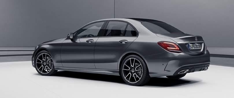 The expressive styling of the AMG Line lends the exterior of the C-Class a sporty, exclusive touch.