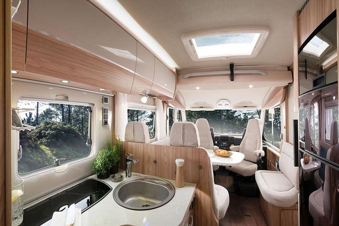 The living area in the Hymermobil B-Class CL Ambition is extremely bright, inviting