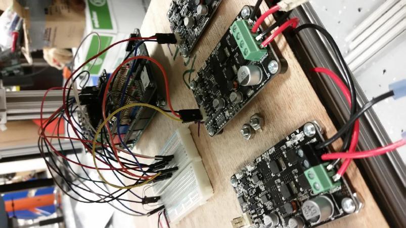 Electronics Cont. 12 V Battery 60 A Idle power draws 0.25 A Arduino Crane operation draws 3.
