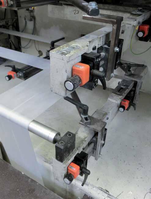 General packaging industry Diaper packaging machine Middle adjustment of a four-web 90 deflection