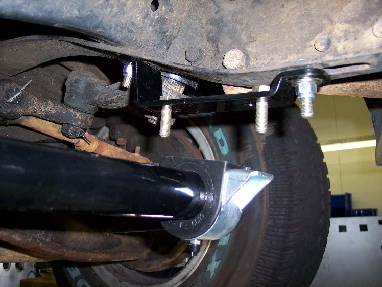 4F Mount Bar onto Truck Position the sway bar up to the frame mounts.