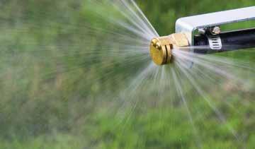 Always drain and flush with fresh water after use and leave fresh water in the pump, hose and gun.