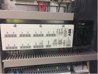 ISU APBU unit can be unmounted easily by detaching cables and taking the unit out from the DIN rail. 2.