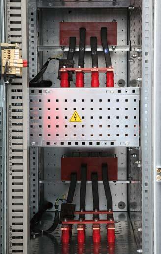 POWER CENTER PC D - Cable compartment The cable compartment on the back of each compartment houses outgoing or supply cables terminal boards.
