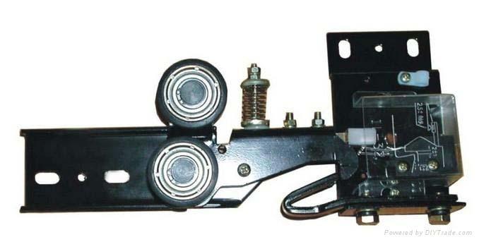 A car door locking device 4.7 of pt1-cop Car door locking device Shall be certify a Type Test Certificate 4.