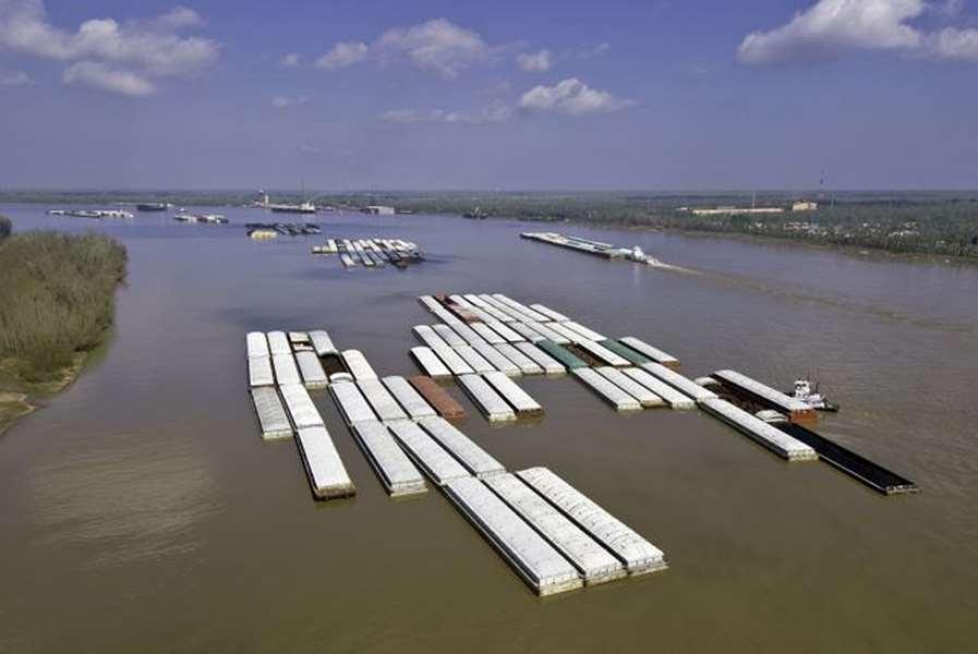 How many barges and towboats are there?