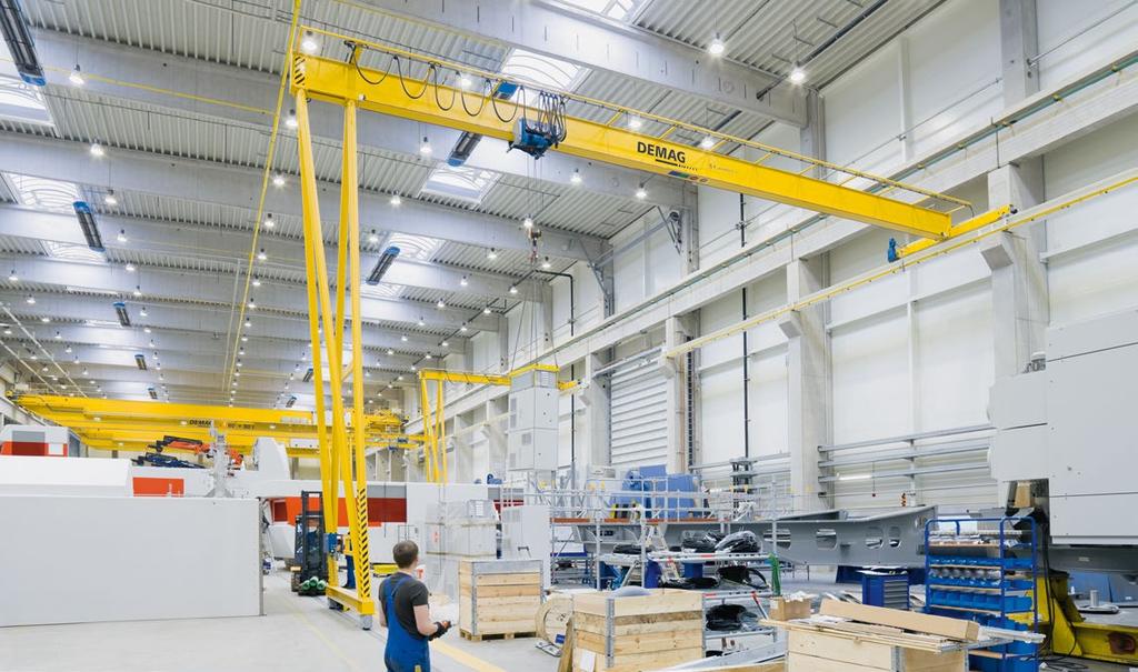 EHPE single-girder semi-portal cranes 40057-7 Demag single-girder semi-portal cranes are an efficient, economical solution.