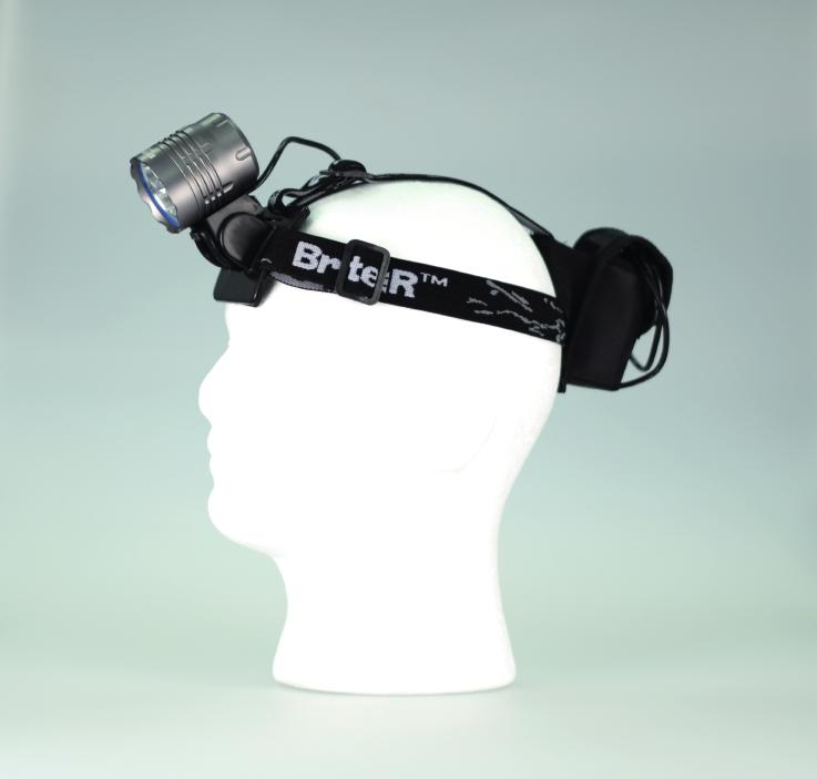 Installation Usage Usage Mounting to your Pro Head Strap 1. Use the O-ring and hooks on the light to secure the light to your head strap. It may be easier to begin with the rear hook. 2.