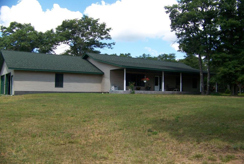 ESTATE AUCTION Real Estate & Personal Property www.tristateauctionservice.com Saturday July 23 rd, 9:00 A.M. Location: Wascott, Wi.