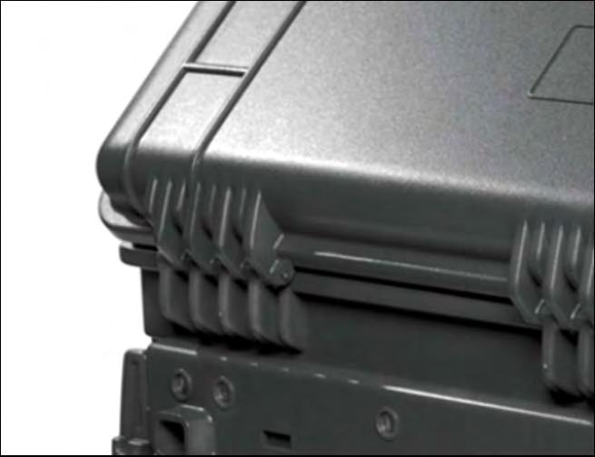 0450 Features Heavy-Duty Buttress Hinges Raised ribs on the lid hinge
