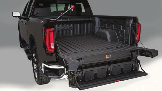 Full-width Step With the primary gate open, the inner gate folds into a sturdy step (up to 375 lbs.) with a convenient handle for easy cargo box entry and exit.