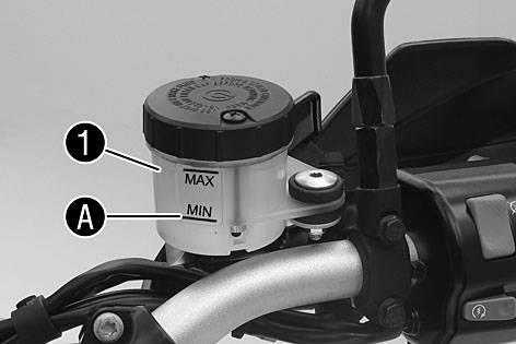 14 BRAKE SYSTEM 134 Move the brake fluid reservoir mounted on the handlebar to a horizontal position. Check the brake fluid level in the brake fluid reservoir.