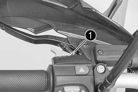 8 ERGONOMICS 69 Push the clamping lever in the direction of the arrow. The windshield is locked. S00344-11 8.