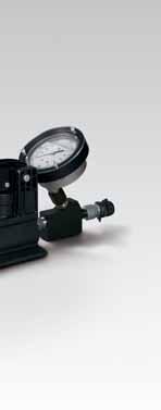 54 Lightweight and portable high-pressure hand pump Two-speed operation displaces a larger volume of oil per stroke, reducing cycle times for many testing applications Includes a gauge and coupler
