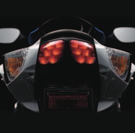 (See page 22) (5) Suzuki Drive Mode Selector (S-DMS) (6) Muffl er (7) Rear combination lamps (8)