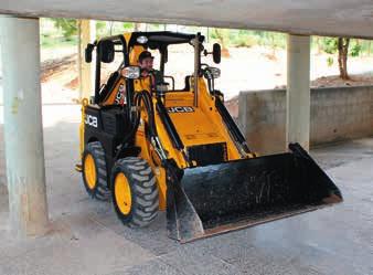 The permanent, fully integrated sideshift backhoe featuring extending dipper means that you can dig further away from the machine and closer to walls, again within the dimensions of the machine.