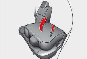 3. Pull the seat back upright pulling simultaneously on the releasing strap located at the rear of the seat back. 4.